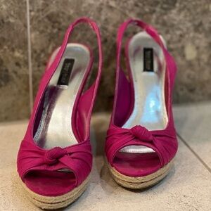 3/$30 WHBM Wedge Shoes ‘Lola Pomegranate’ Size 8 1/2M